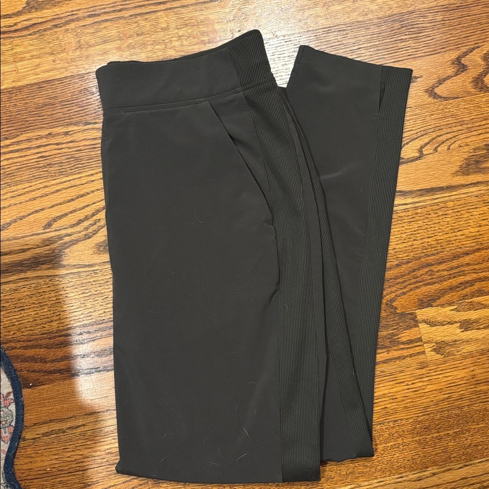 Athleta Women’s Size 6 Brooklyn PantOlive Green